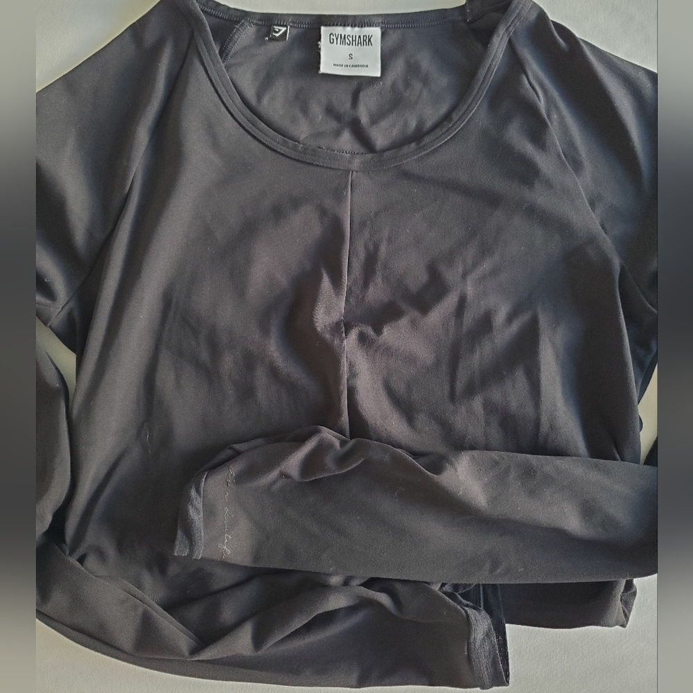 Gymshark long sleeve cropped top